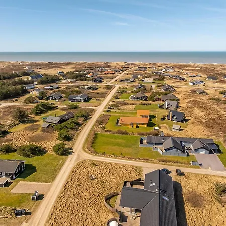 Feriehus Renovated With 4 Bedrooms 800 Meters From The North Sea *